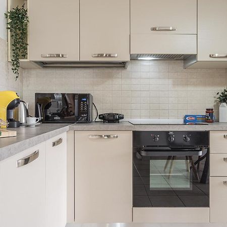 Hygge Family Apartment - One Step Away From The Lake!!! ซีร์มิโอเน ภายนอก รูปภาพ