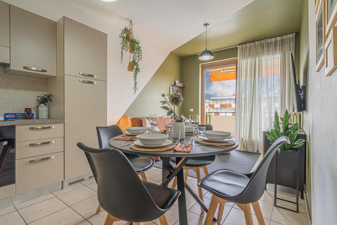 Hygge Family Apartment - One Step Away From The Lake!!! ซีร์มิโอเน ภายนอก รูปภาพ