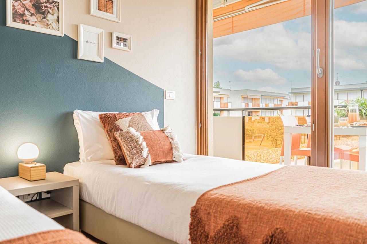 Hygge Family Apartment - One Step Away From The Lake!!! ซีร์มิโอเน ภายนอก รูปภาพ