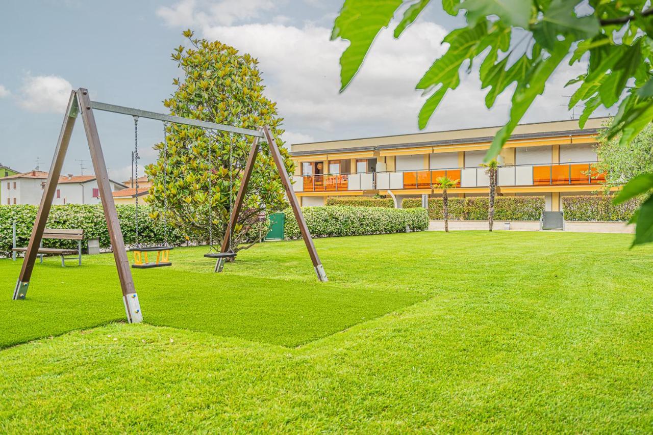 Hygge Family Apartment - One Step Away From The Lake!!! ซีร์มิโอเน ภายนอก รูปภาพ