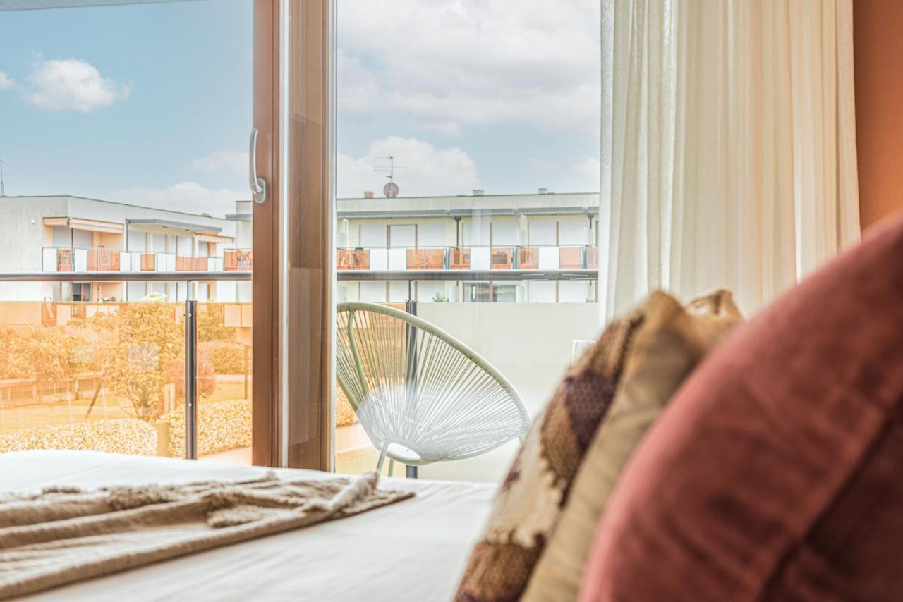 Hygge Family Apartment - One Step Away From The Lake!!! ซีร์มิโอเน ภายนอก รูปภาพ