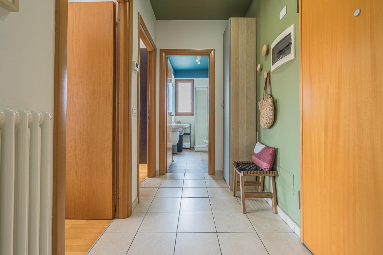 Hygge Family Apartment - One Step Away From The Lake!!! ซีร์มิโอเน ภายนอก รูปภาพ