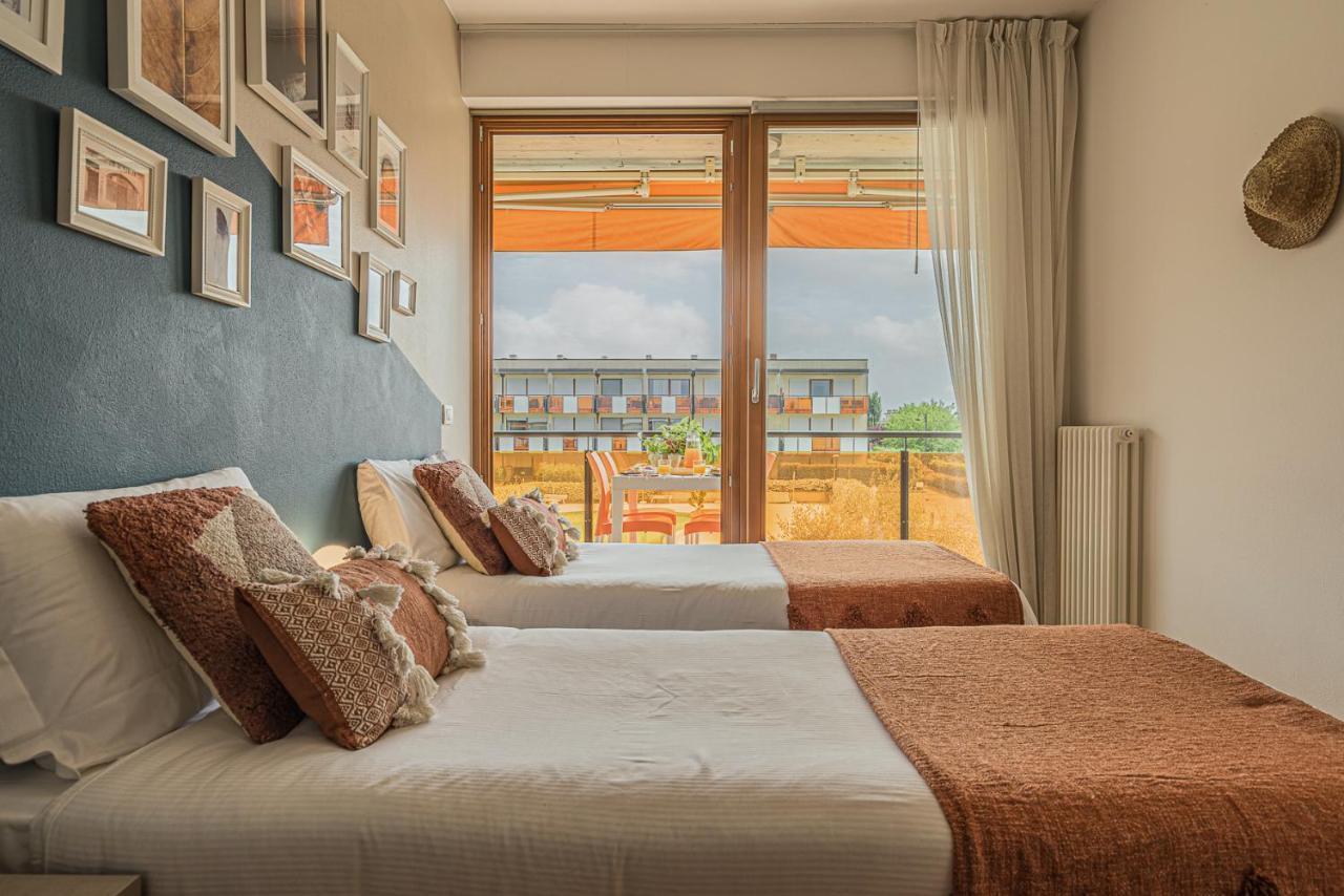 Hygge Family Apartment - One Step Away From The Lake!!! ซีร์มิโอเน ภายนอก รูปภาพ