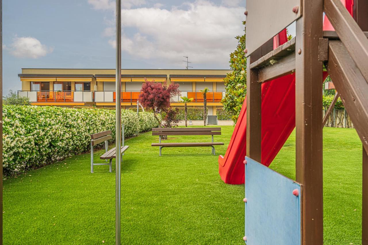 Hygge Family Apartment - One Step Away From The Lake!!! ซีร์มิโอเน ภายนอก รูปภาพ